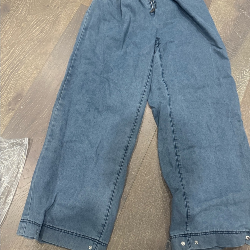 Blue Jeans - Picture 7 of 7